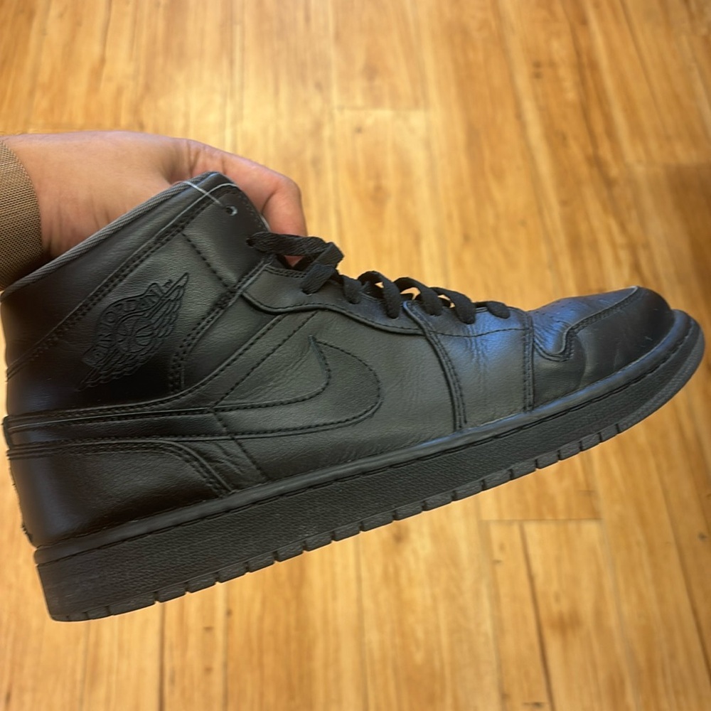 ONE DAY SALE: Air Jordan 1 mid black/black leather size 10 mens